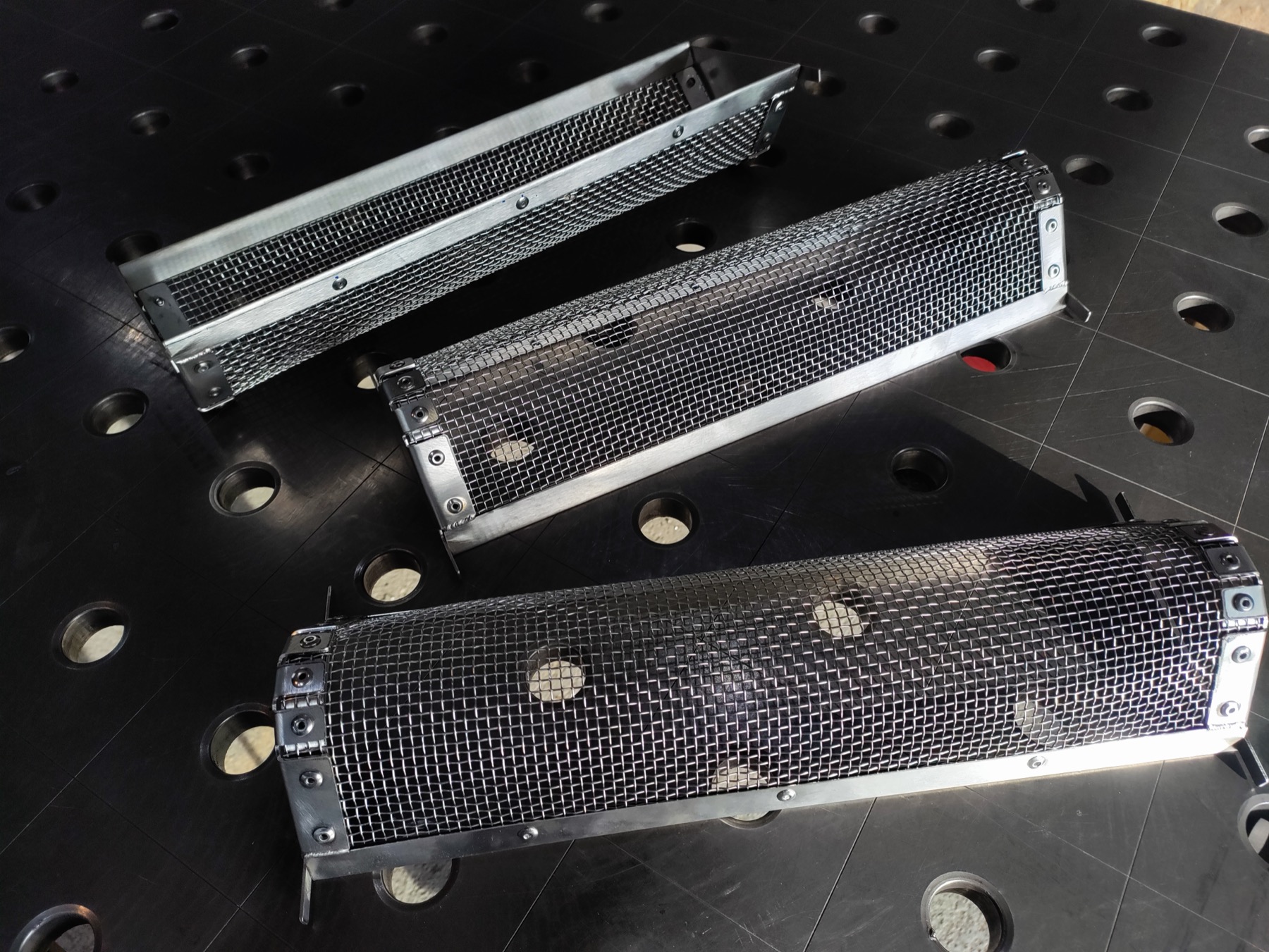 Suvirintų metalinių filtrų tinkleliai — individualaus pagaminimo metalinės detalės Suvirintų metalinių filtrų tinkleliai — individualaus pagaminimo metalinės detalės